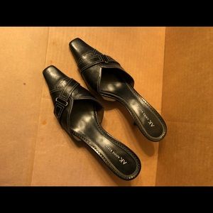 Ann Klein black slip on heel